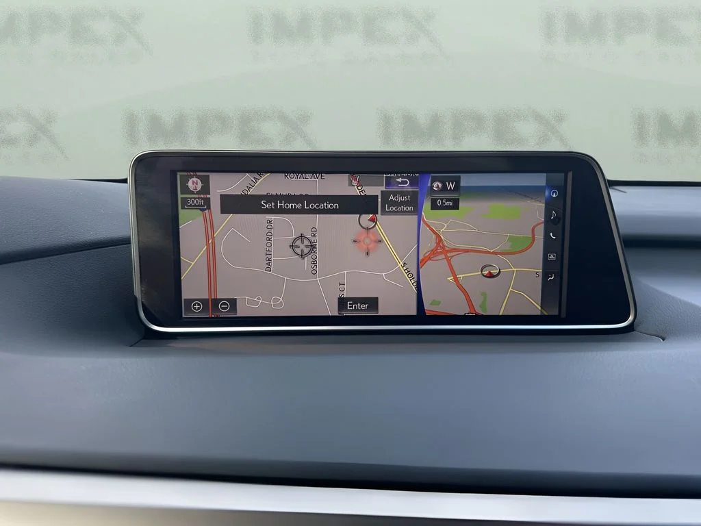 Used 2018 White Lexus 450h image 19