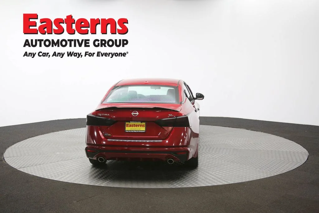 Used 2023 Red Nissan 2.5 SL image 38