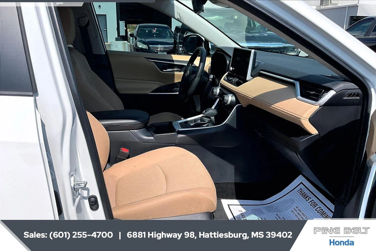 Used 2025 Ice Cap Toyota XLE image 6
