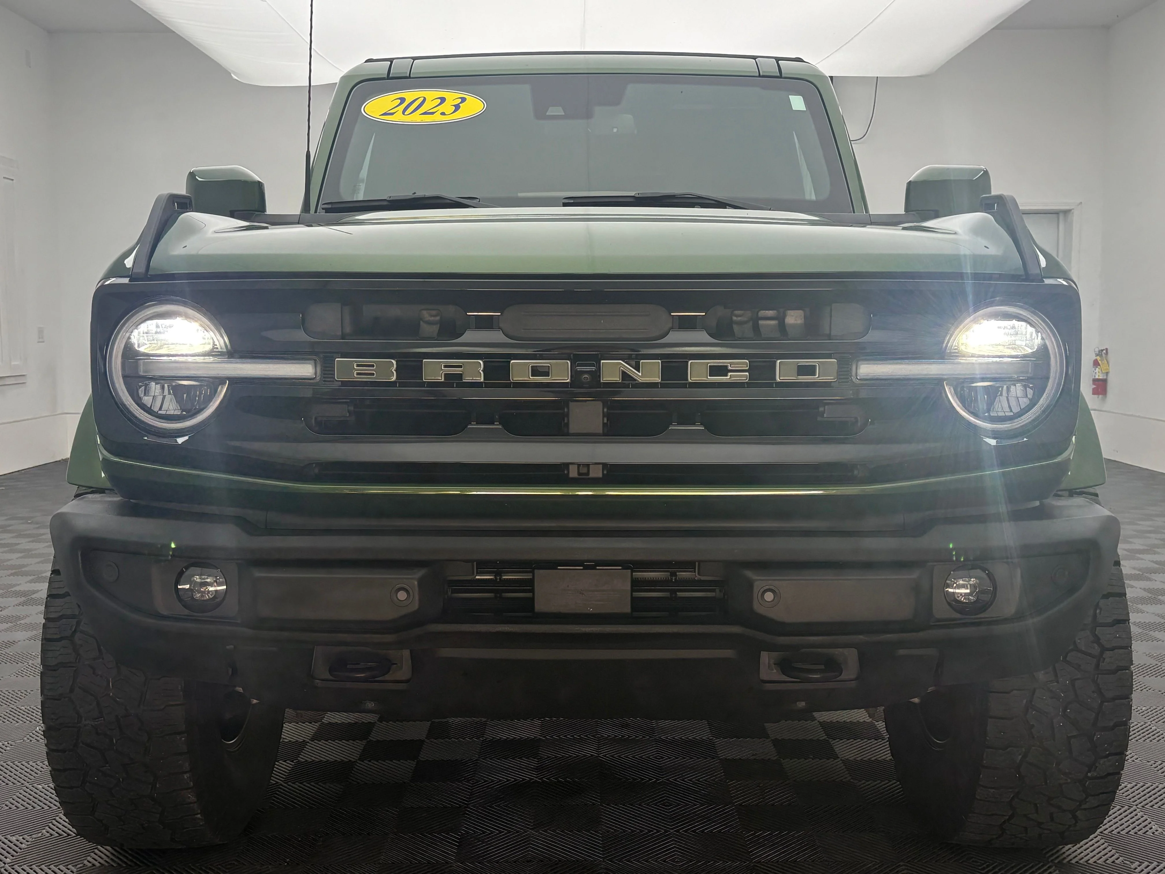 Used 2023 Eruption Green Metallic Ford Outer Banks image 12