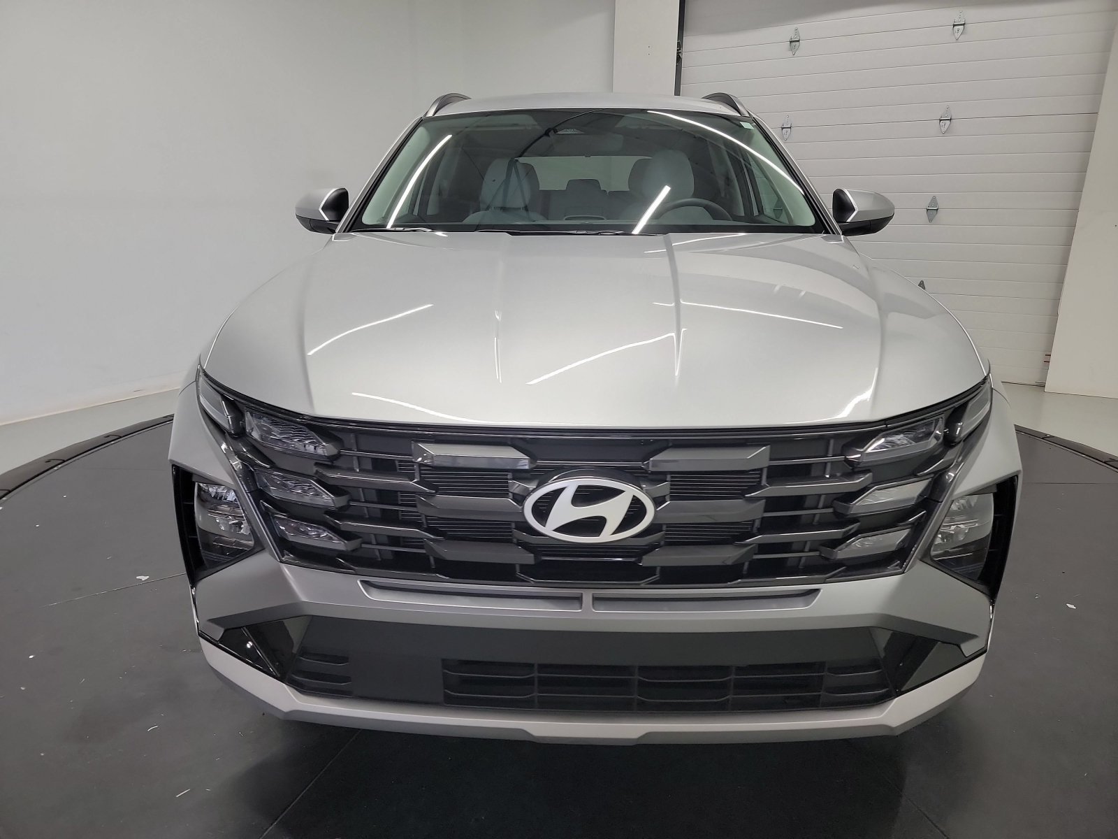 Used 2025 Shimmering Silver Hyundai SEL image 2
