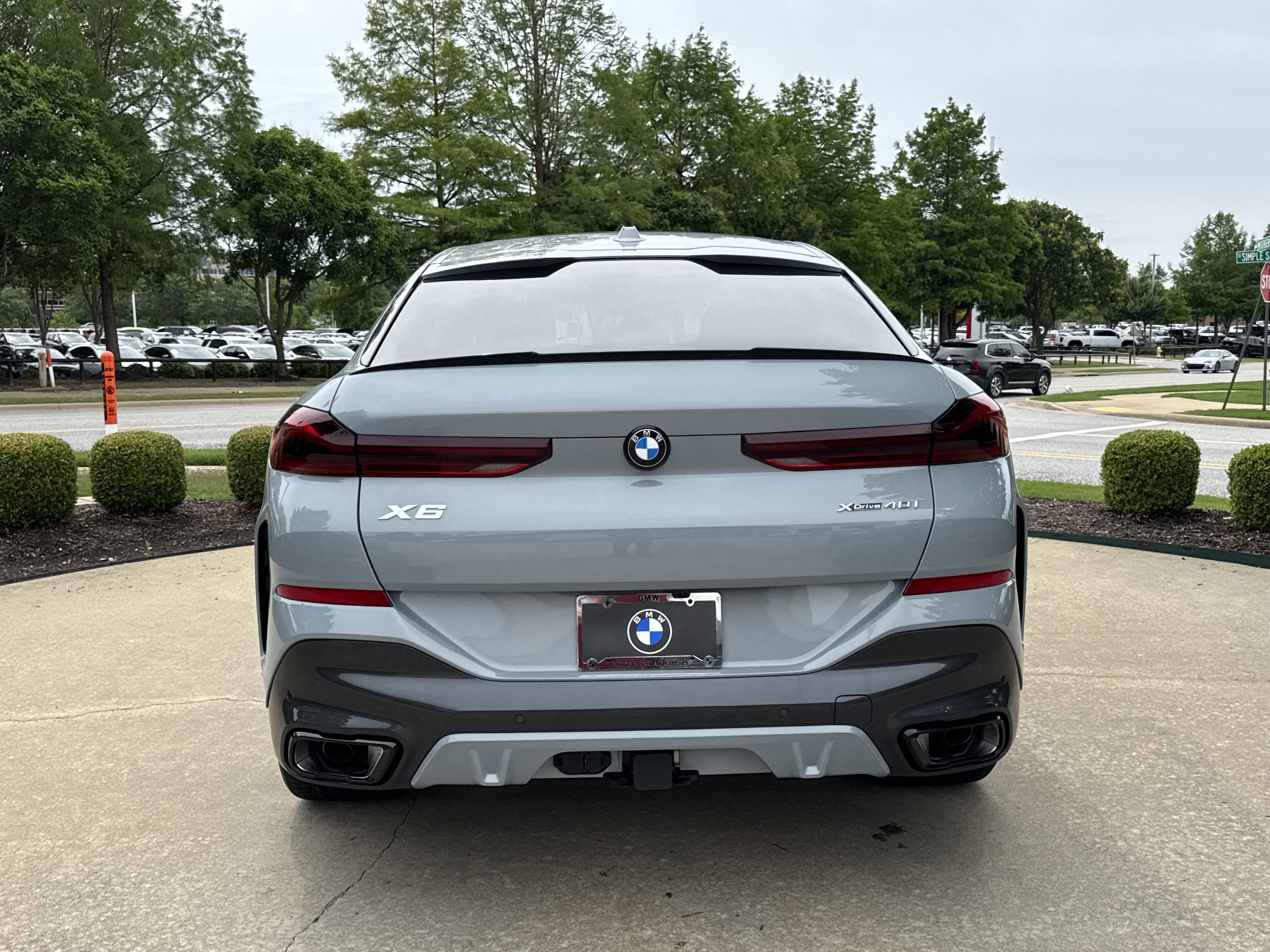 New 2027 0C4P Brooklyn Grey Metallic BMW xDrive40i image 4