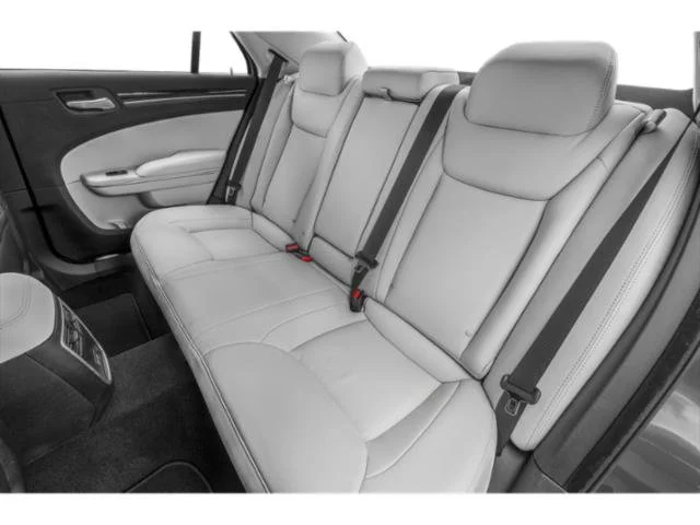 Used 2023 Velvet Chrysler Touring L image 16
