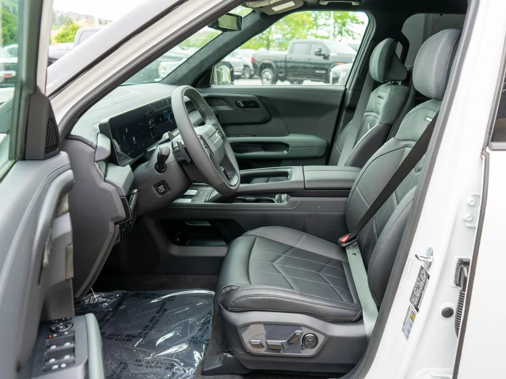 New 2027 Glacial White Pearl Kia X-Pro SX Prestige image 11