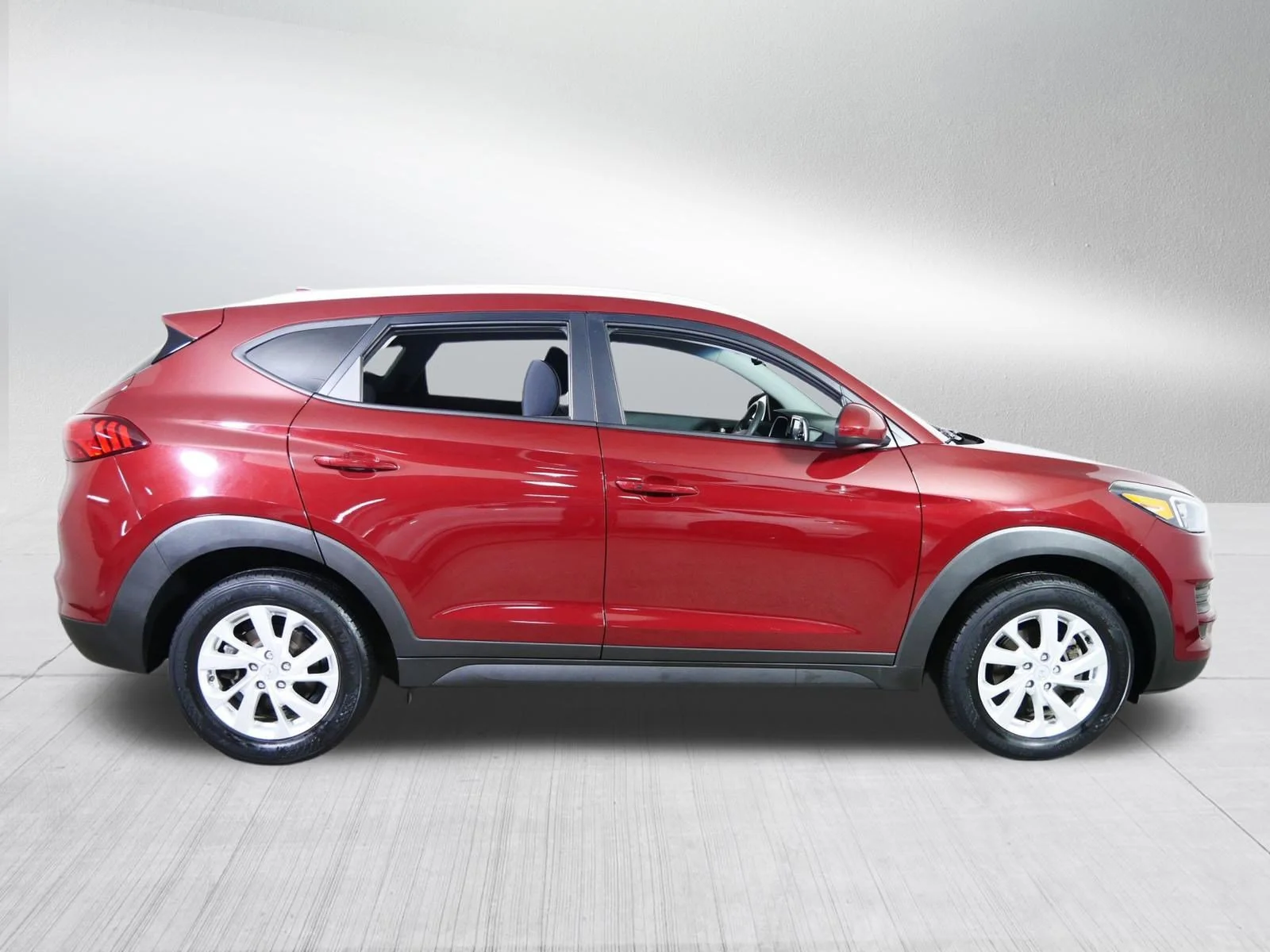 Used 2019 Gemstone Red Hyundai Value image 8