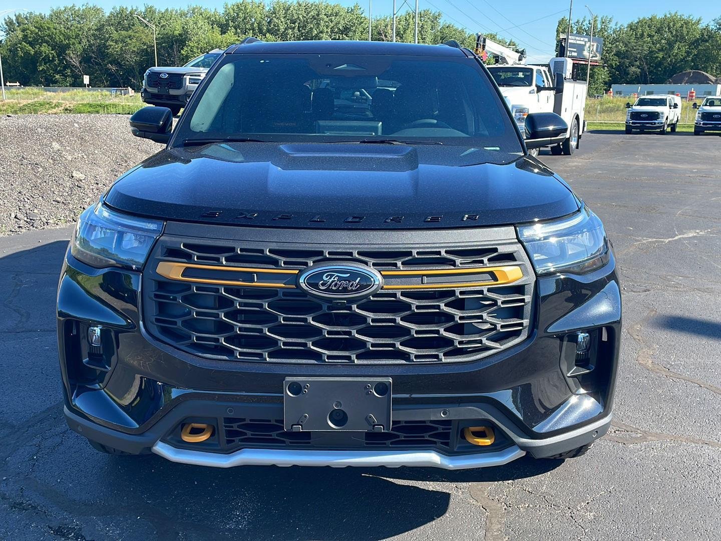 New 2026 Agate Black Metallic Ford Tremor® image 9
