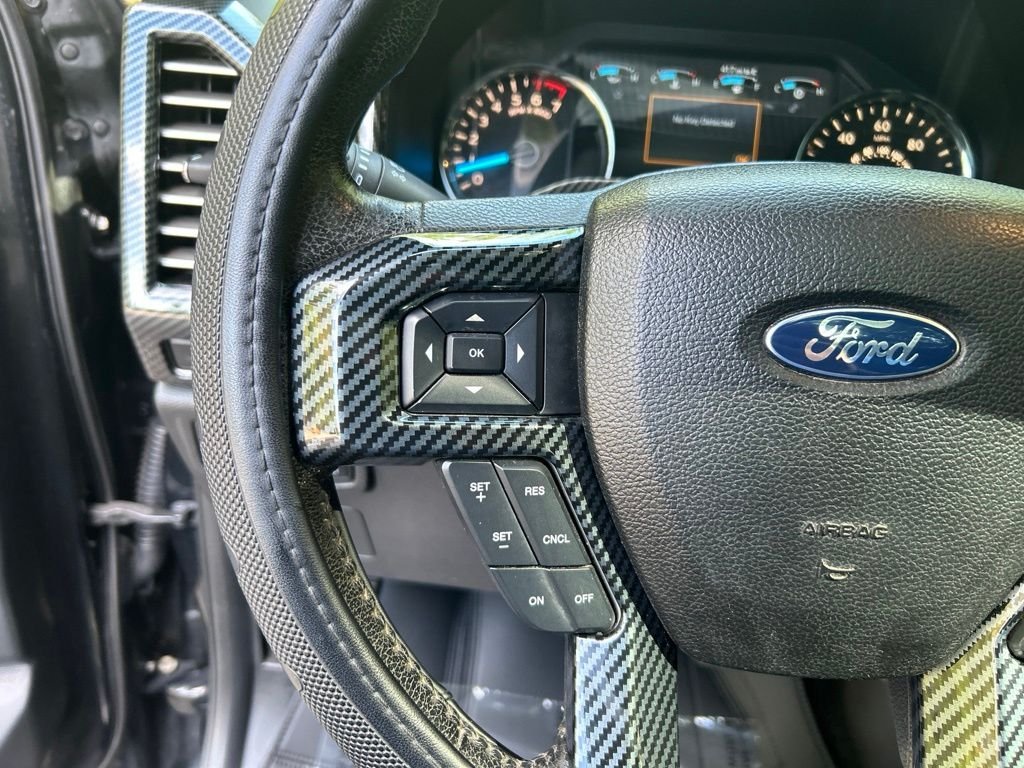 Used 2015 Black Ford Lariat image 22