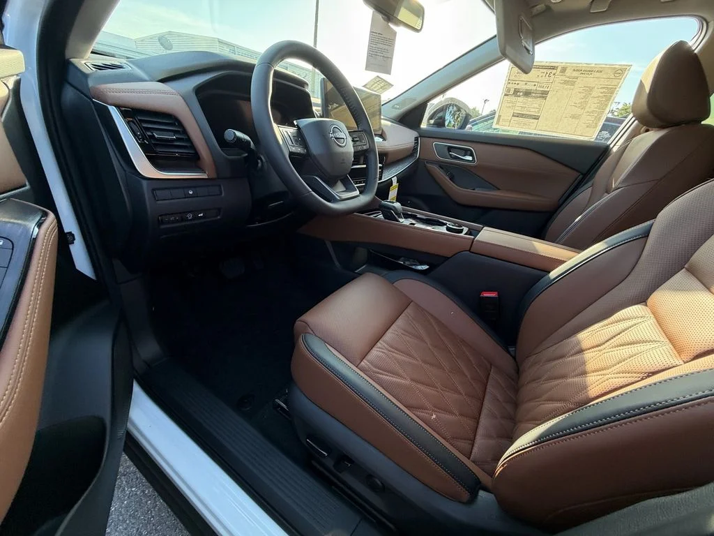 New 2026 White Nissan Platinum image 6