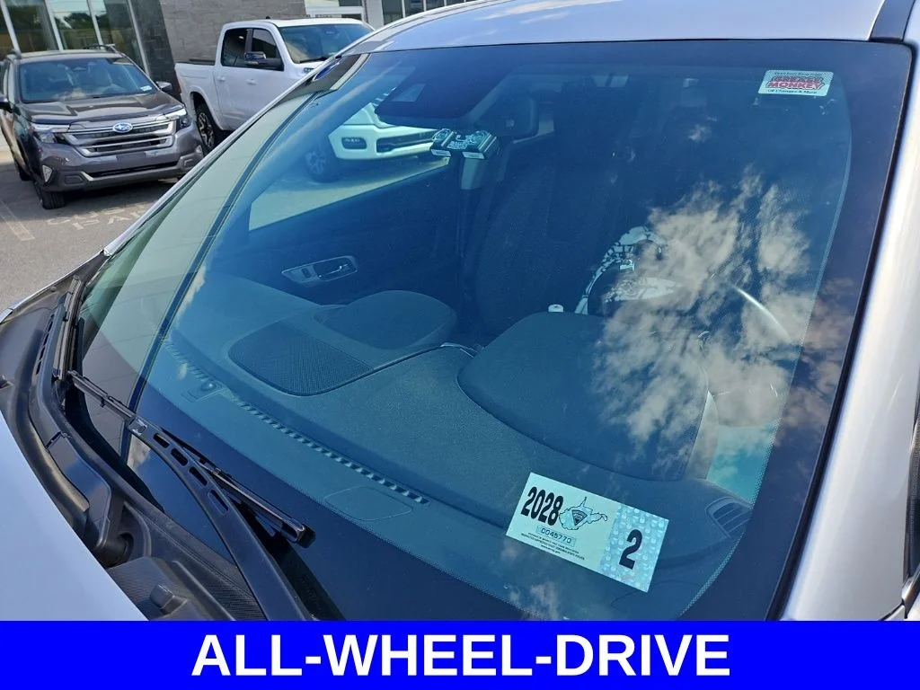 Used 2017 Silver GMC SLE-2 image 16