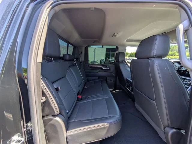 Used 2024 Onyx Black GMC Denali image 35
