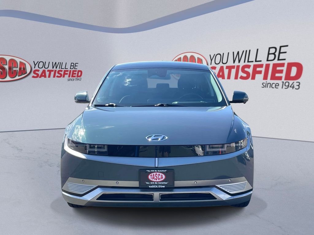 Used 2022 Green Hyundai Limited image 2