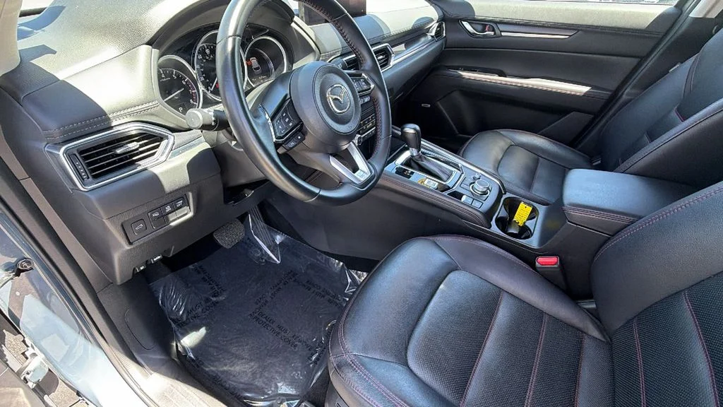 Used 2025 Gray Metallic Mazda 2.5 S Carbon Edition image 10