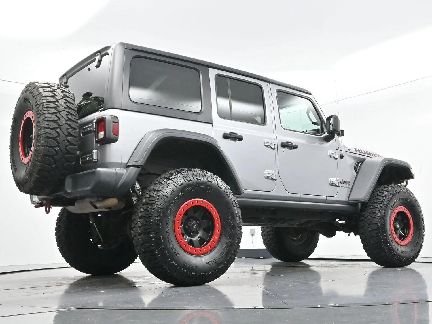 Used 2020 Billet Silver Metallic Clearcoat Jeep Rubicon image 46