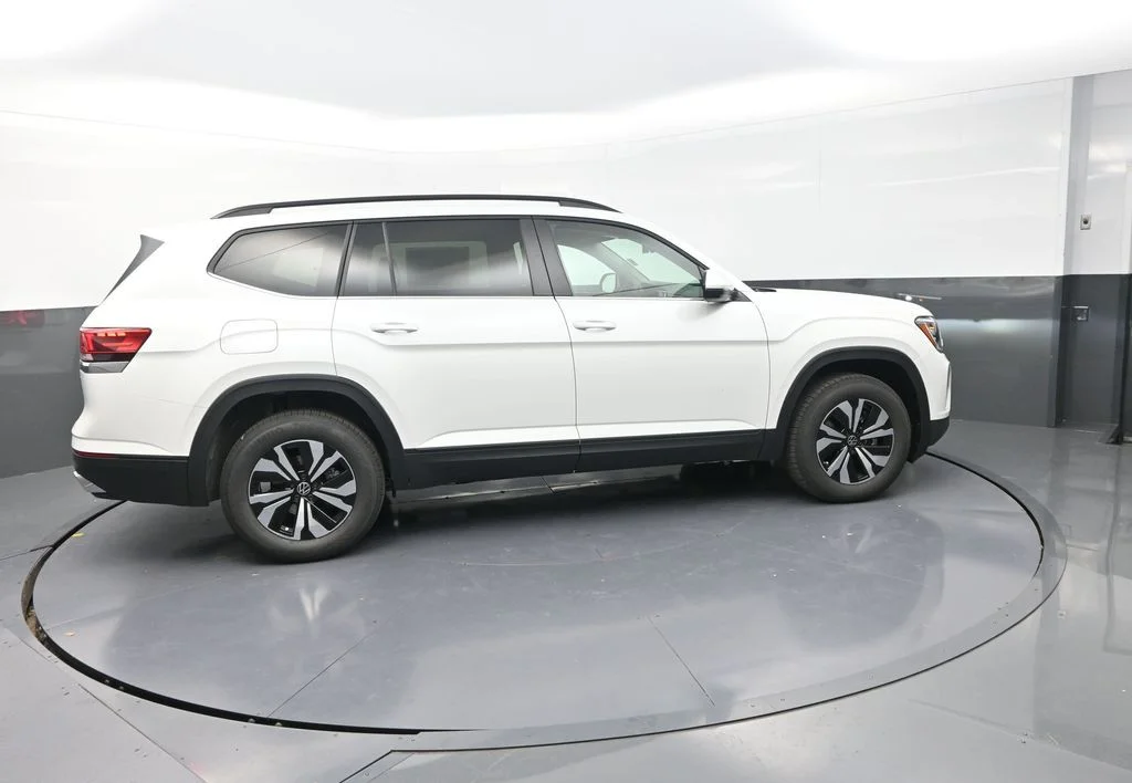 2026 Volkswagen Atlas SE - Photo 11