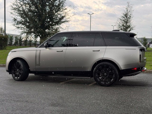 Used 2025 Silver Land Rover Autobiography image 4