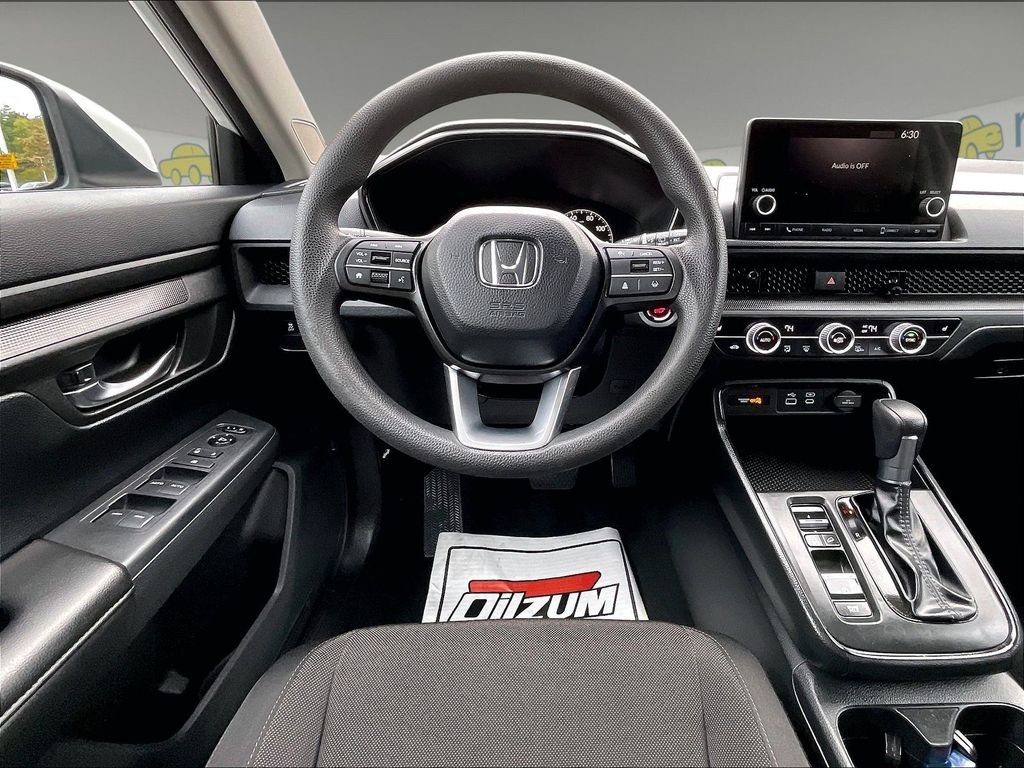 Used 2025 White Honda EX image 17