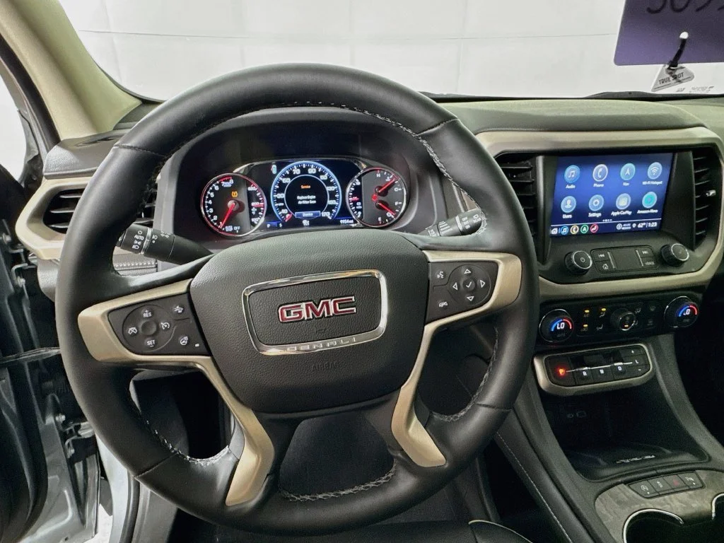 Used 2023 Silver GMC Denali image 11