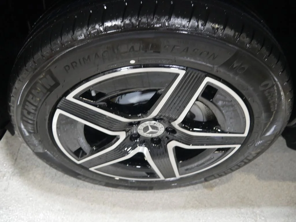 New 2026 Black Mercedes-Benz GLC 300 image 59