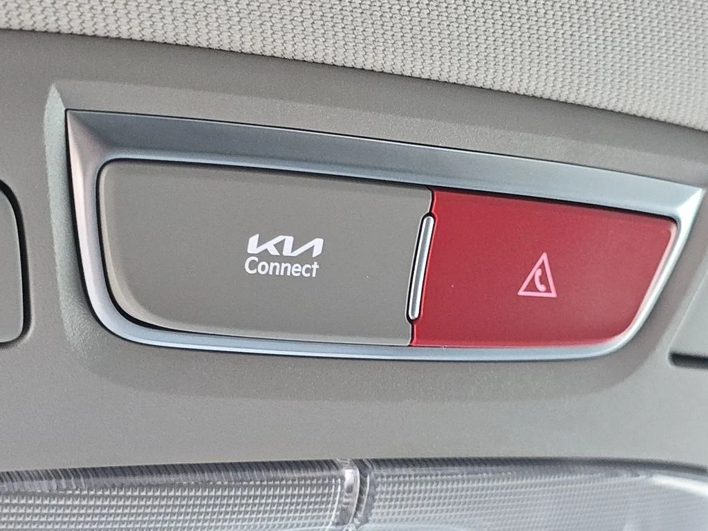 Used 2024 White Kia LX image 7