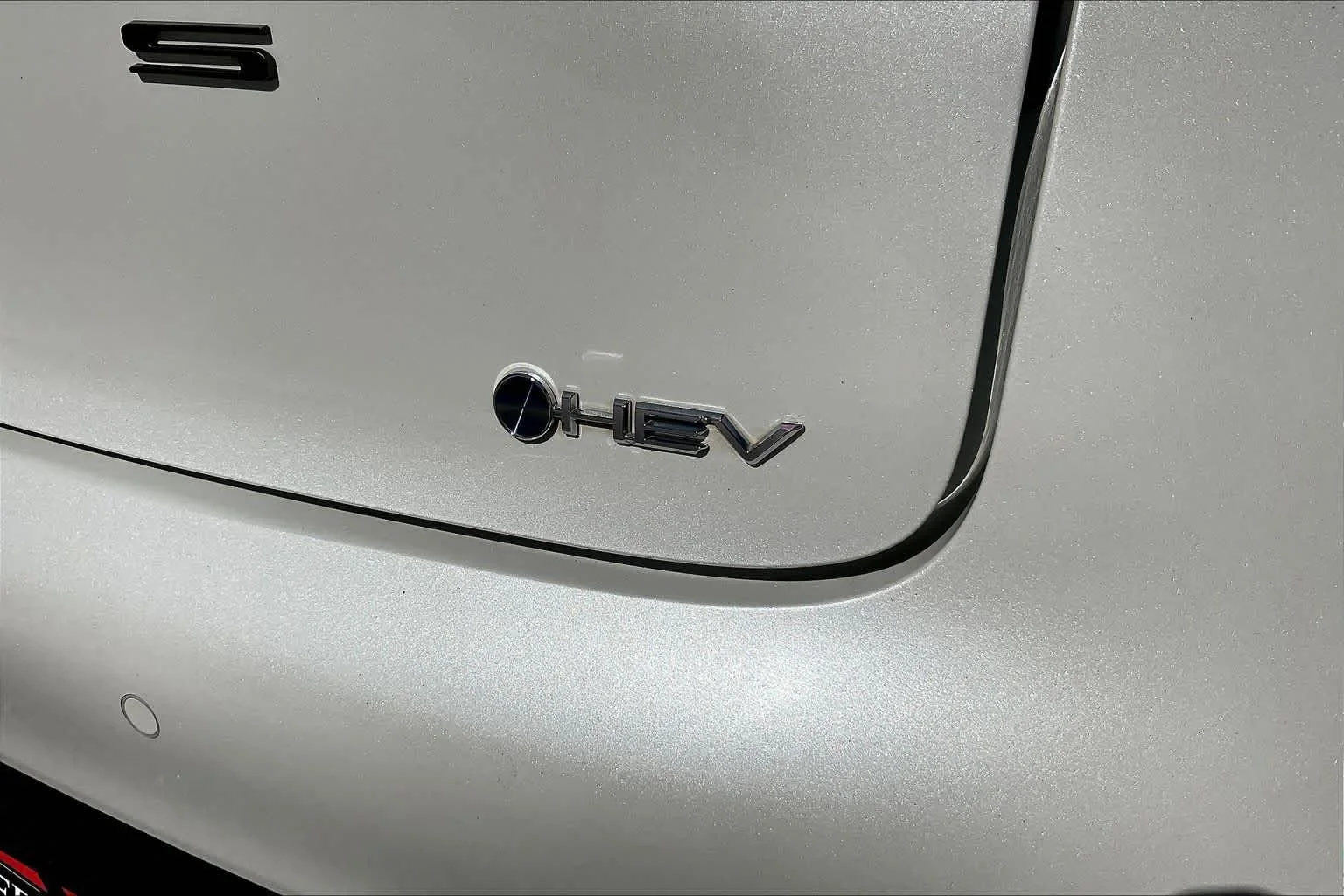Used 2025 Wind Chill Pearl Toyota XLE image 10
