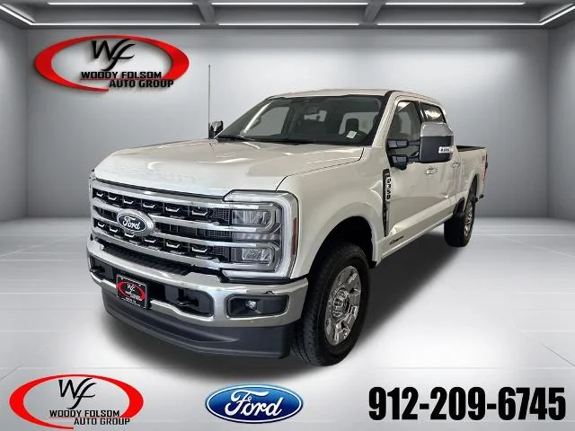 New 2027 Star White Metallic Tri-Coat Ford F-350® Lariat® image 19