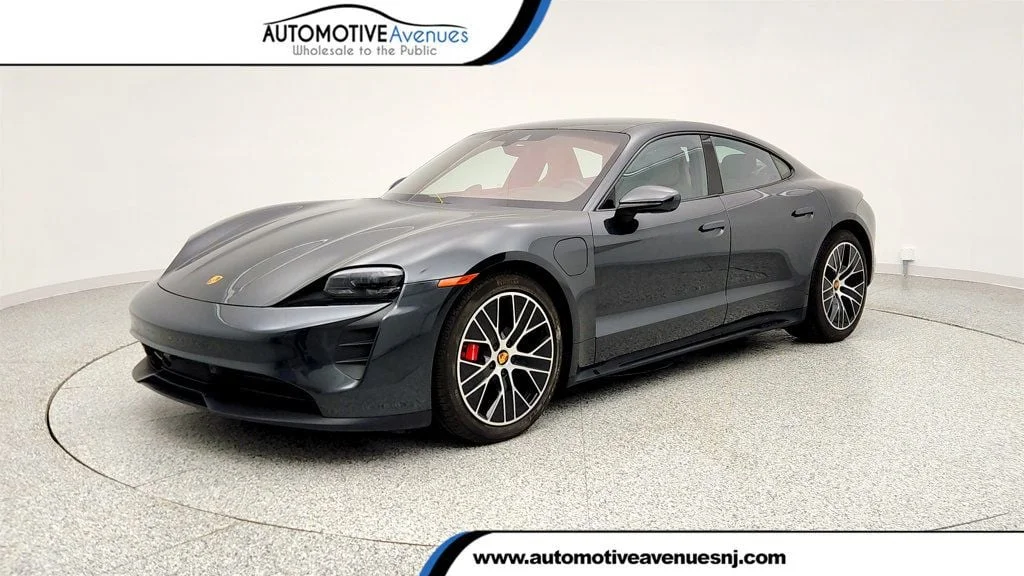 2022 Porsche Taycan GTS's photo