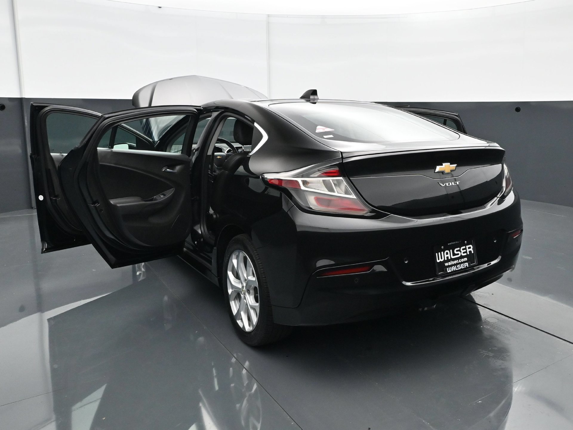 Used 2017 Mosaic Black Metallic Chevrolet Premier image 30