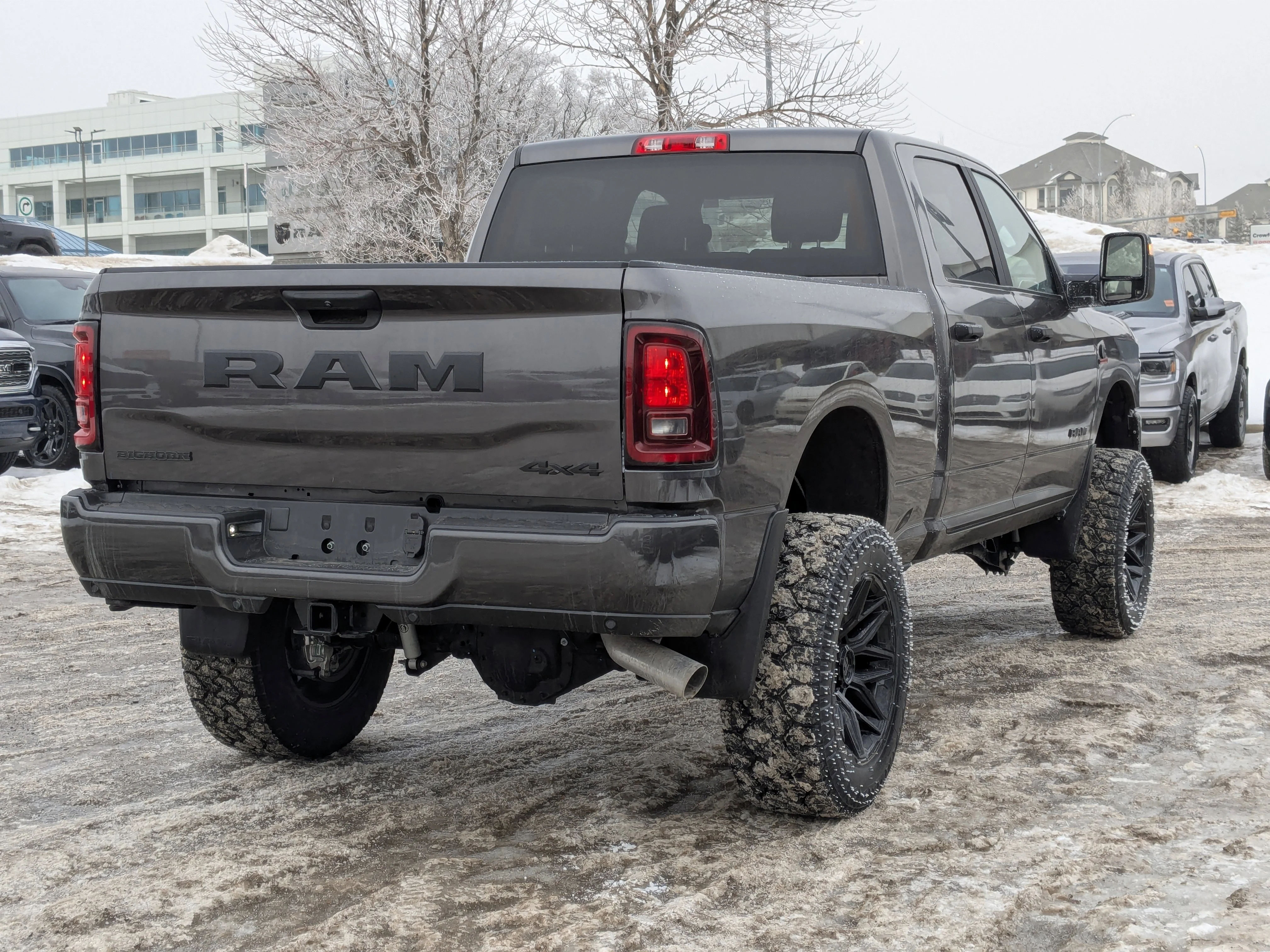 New 2025 Grey RAM BIG HORN - - CUMMINS HO - 5 LIFT - 35 A/T TIRES - FUELS & TONS MORE! image 8