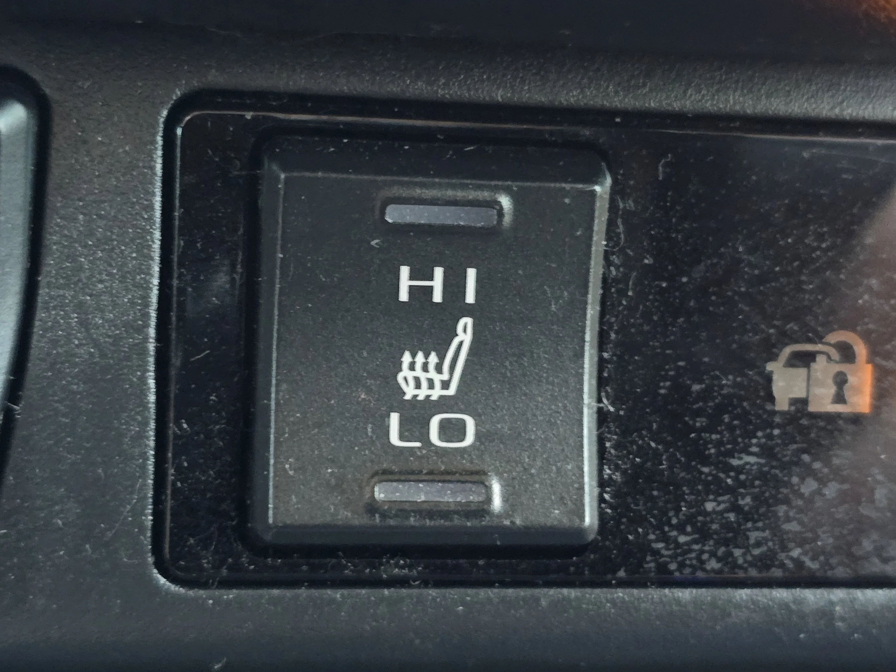 Used 2025 Ruby Flare Pearl Toyota XLE Premium image 8