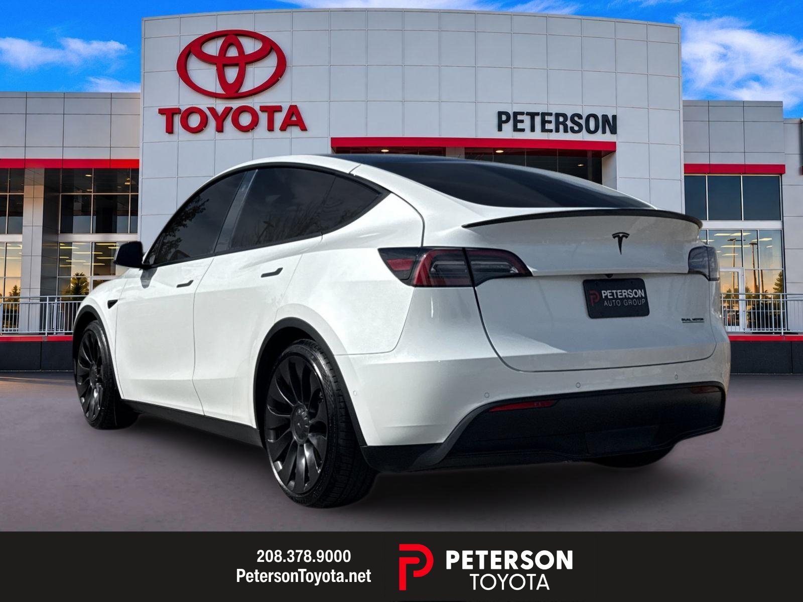 Used 2022  Tesla Performance image 5