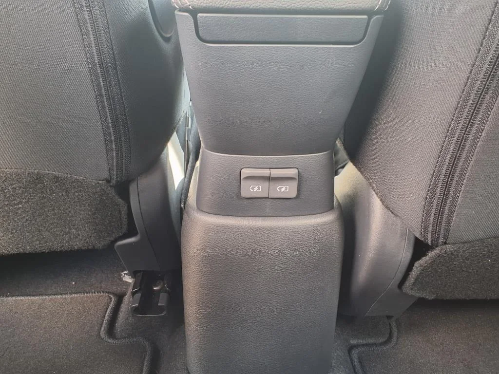2025 Nissan KICKS PLAY Base - Photo 10