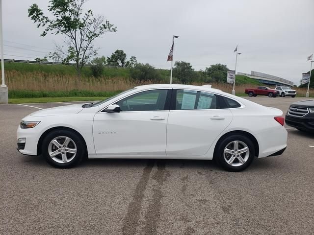 Used 2023 White Chevrolet LT image 9