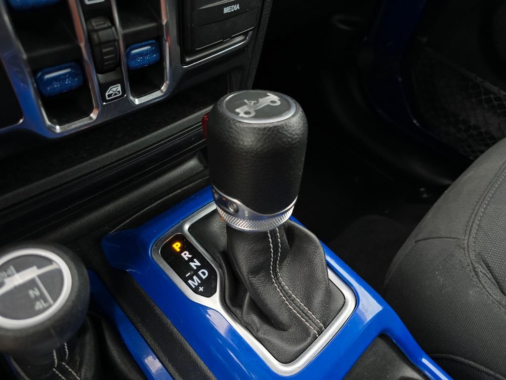 Used 2019 Blue Jeep Unlimited Sahara image 27