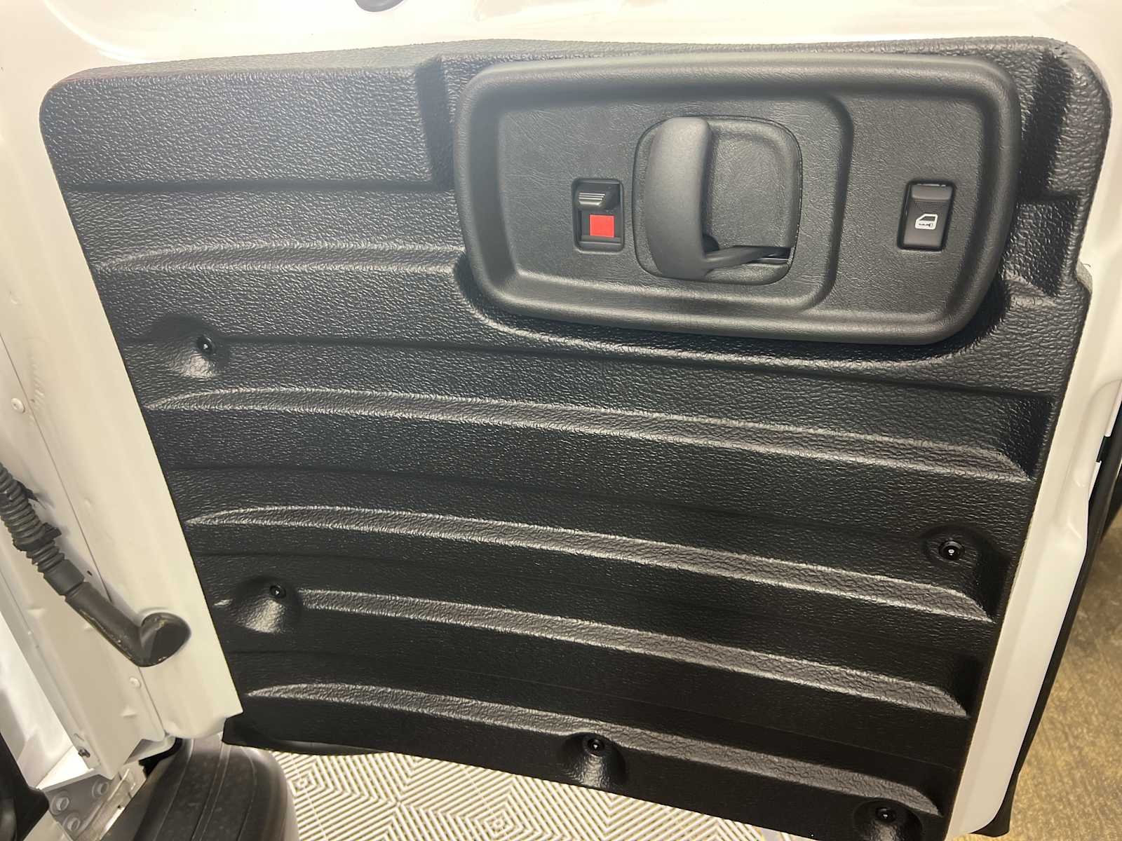 2025 GMC Savana Cargo Work Van - Photo 17