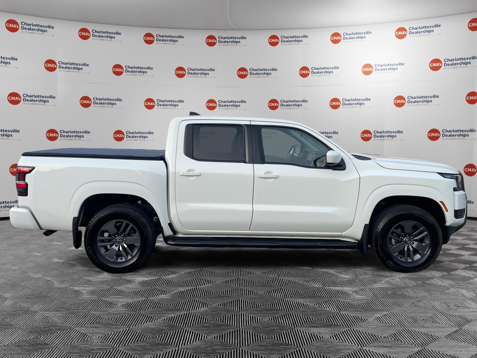 Used 2025 Glacier White Nissan SV image 6