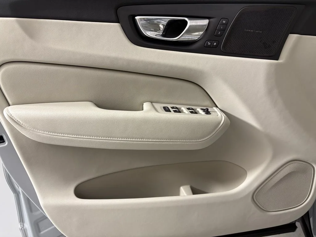 New 2026 Vapour Grey Volvo Ultra image 14
