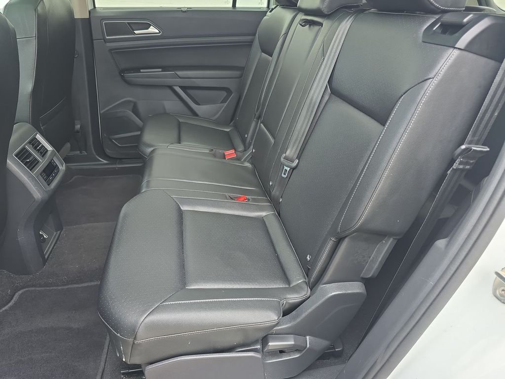 Used 2019 White Volkswagen 3.6L V6 SE image 26