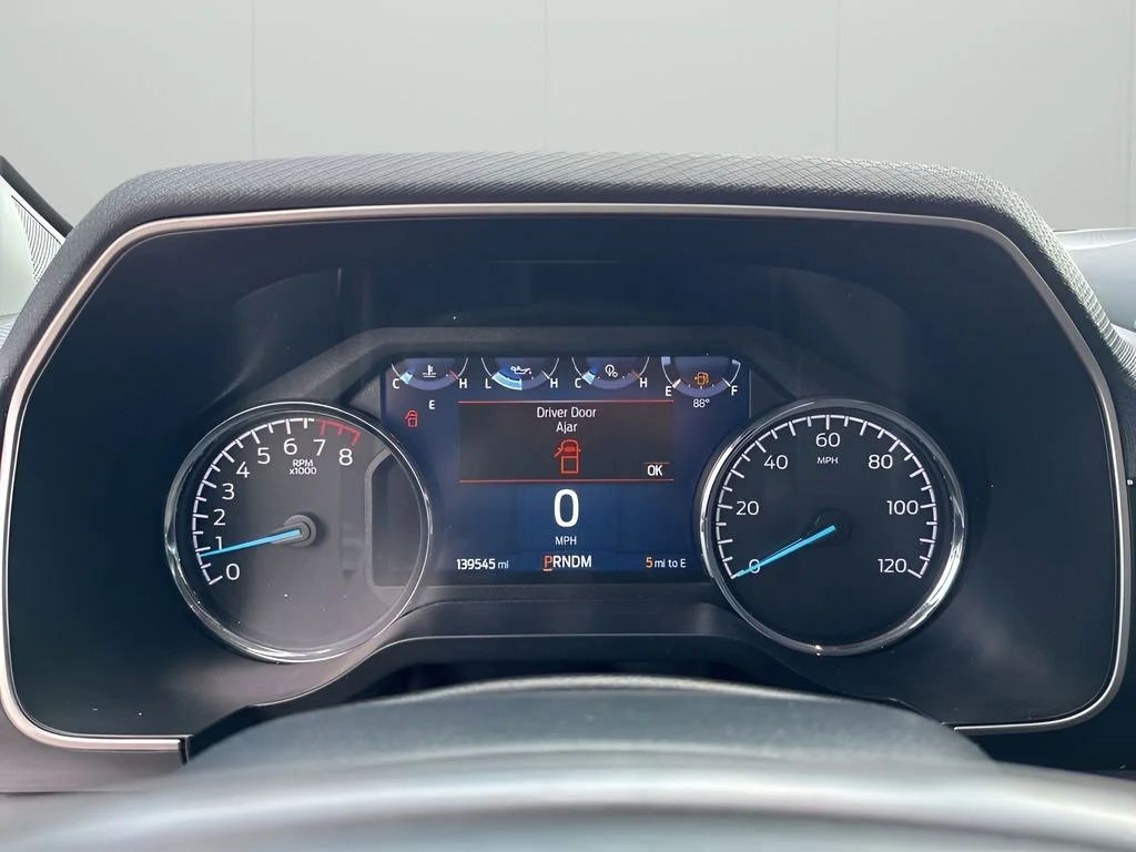 Used 2022 White Ford XLT image 35