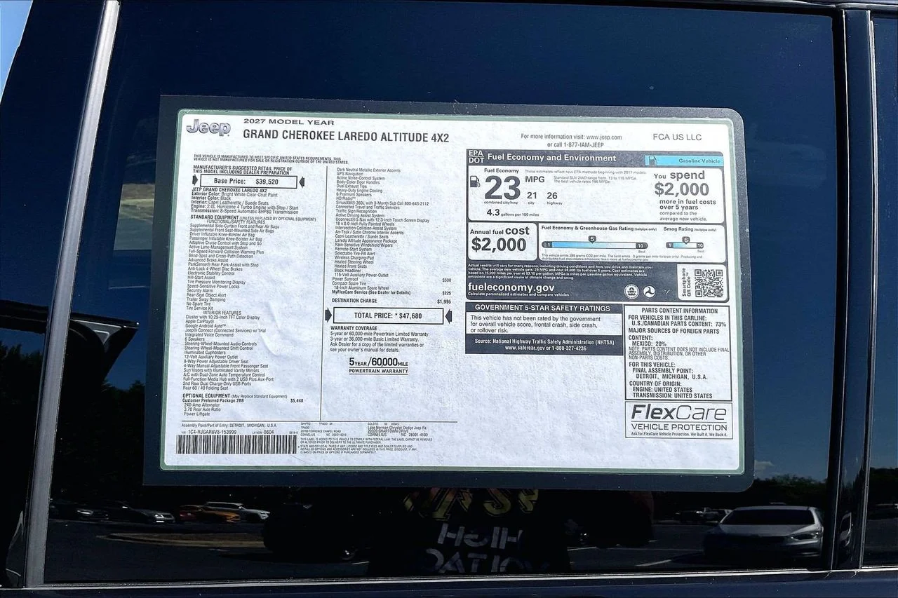 New 2027 Bright White Clear-Coat Paint Jeep Laredo Altitude image 37