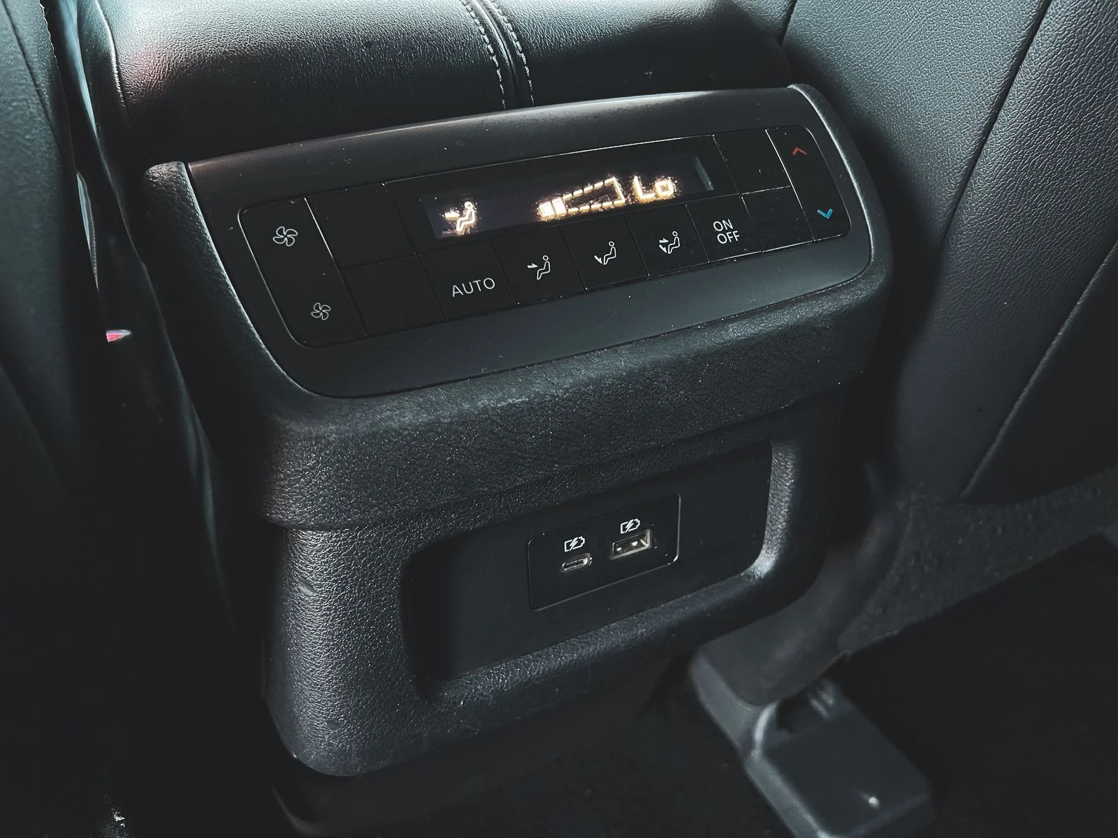 2022 Nissan Pathfinder SL - Photo 18