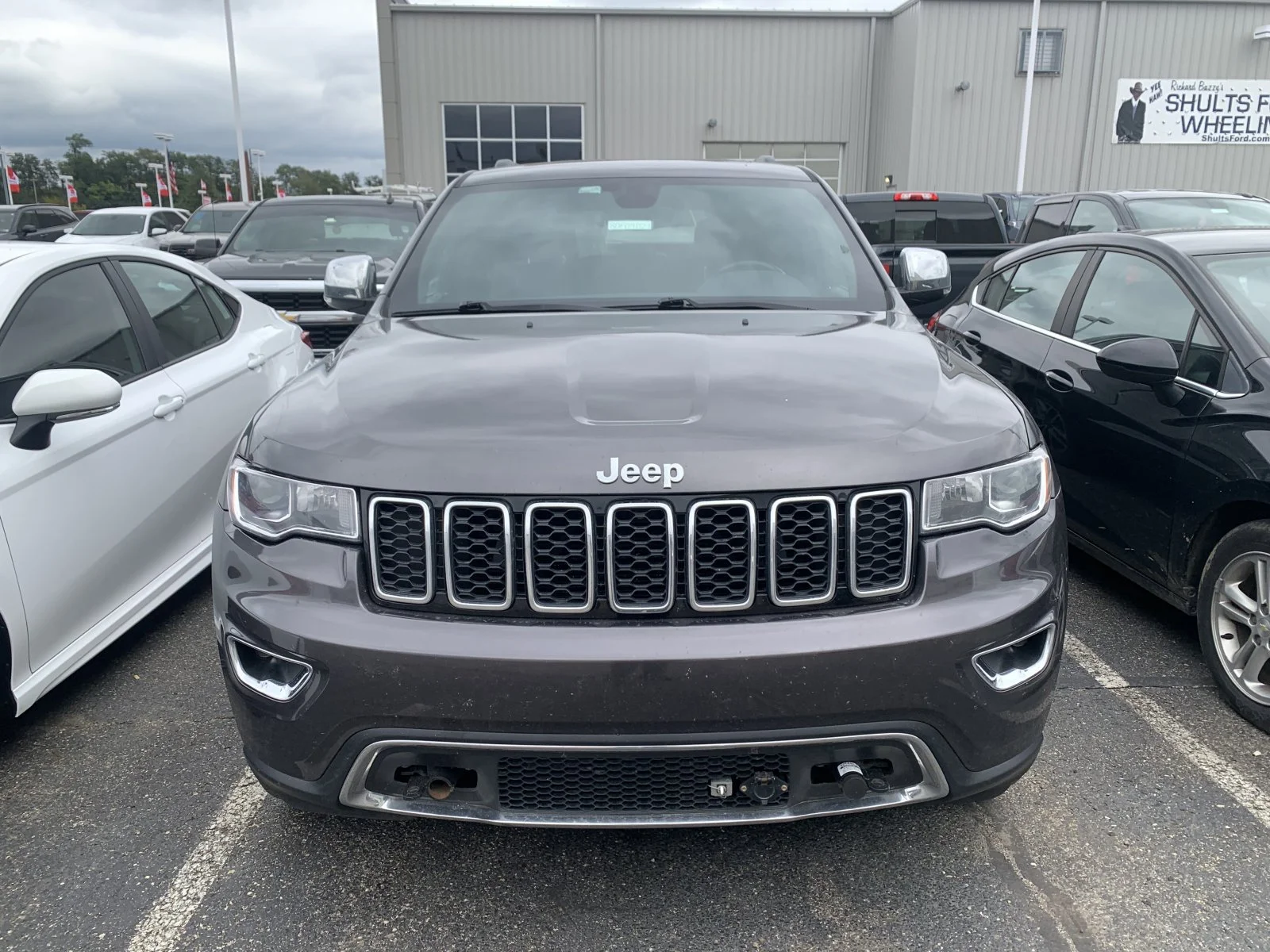 Used 2020 Gray Jeep Limited 4x4 image 6