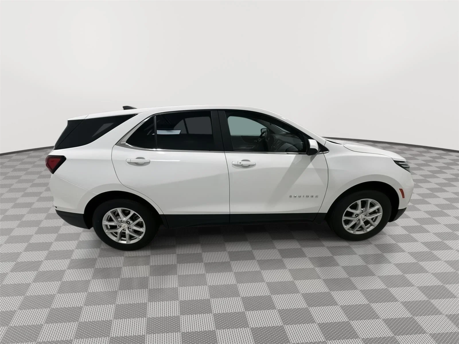 Used 2024 Summit White Chevrolet LT image 6