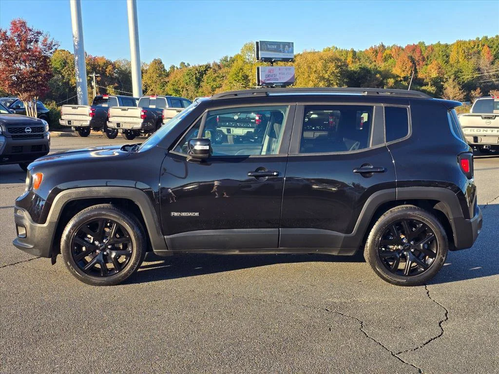 Used 2017 Black Jeep Latitude image 23