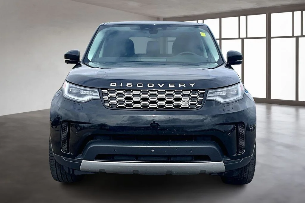 Used 2024 Santorini Black Metallic Land Rover S image 3