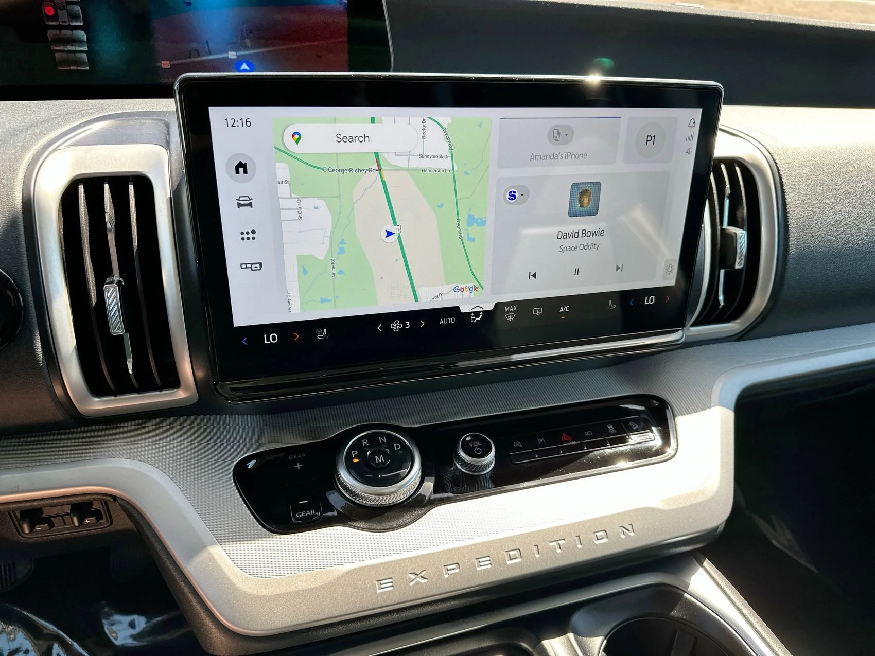 2025 Ford Expedition Active - Photo 16
