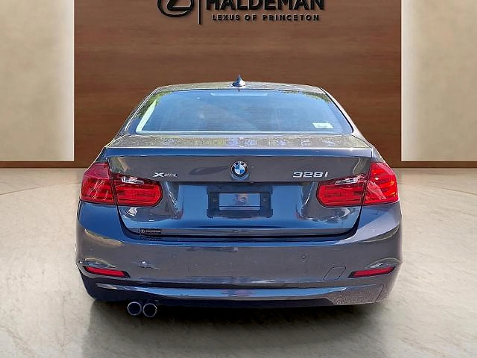 Used 2015 Mineral Gray Metallic BMW xDrive image 5