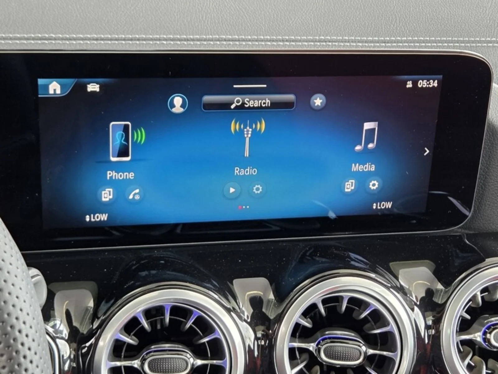 Certified Used 2026 MANUFAKTUR Alpine Grey Mercedes-Benz AMG® GLA 35 image 29