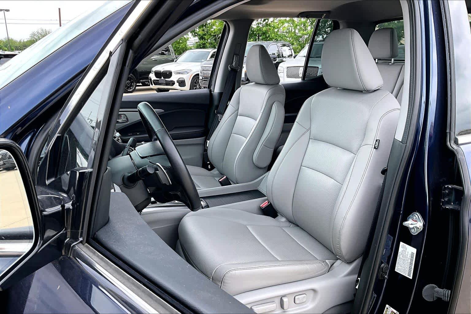 Used 2023 Obsidian Blue Pearl Honda RTL-E image 8