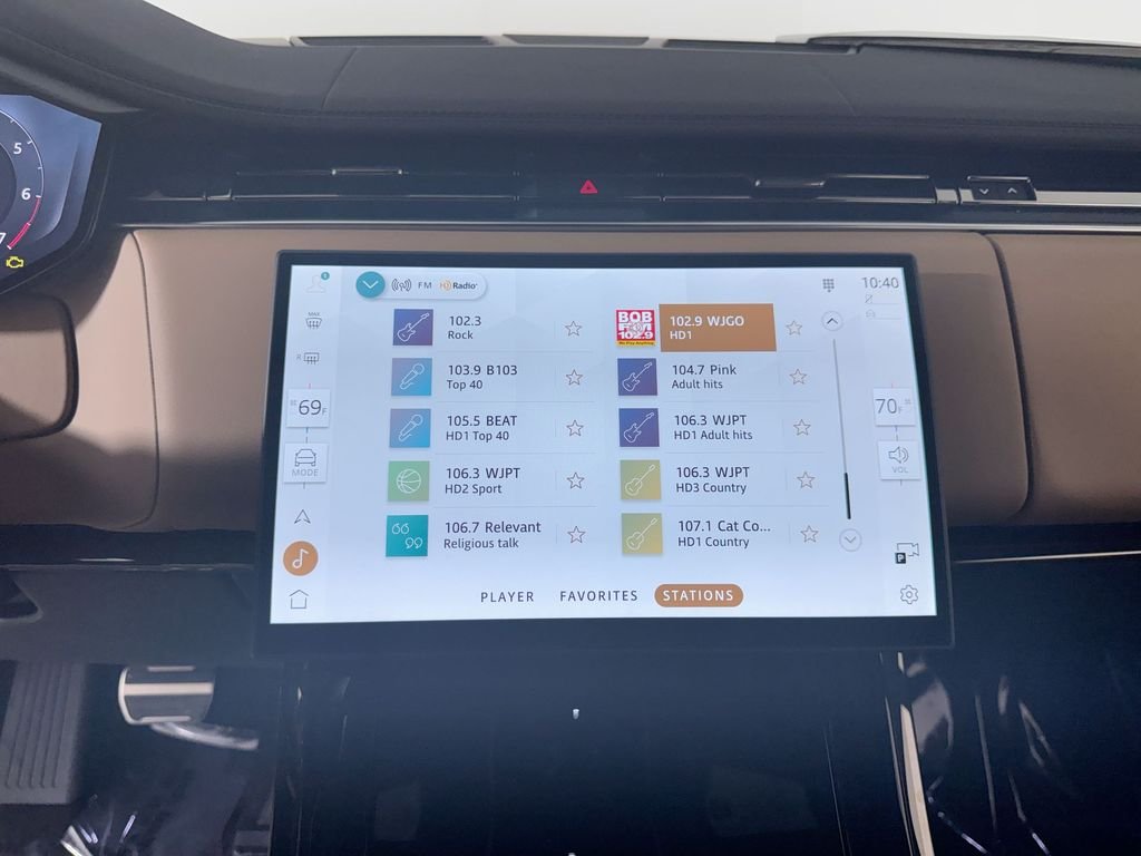 New 2026 OSTUNI PRL WHT Land Rover Dynamic SE image 16