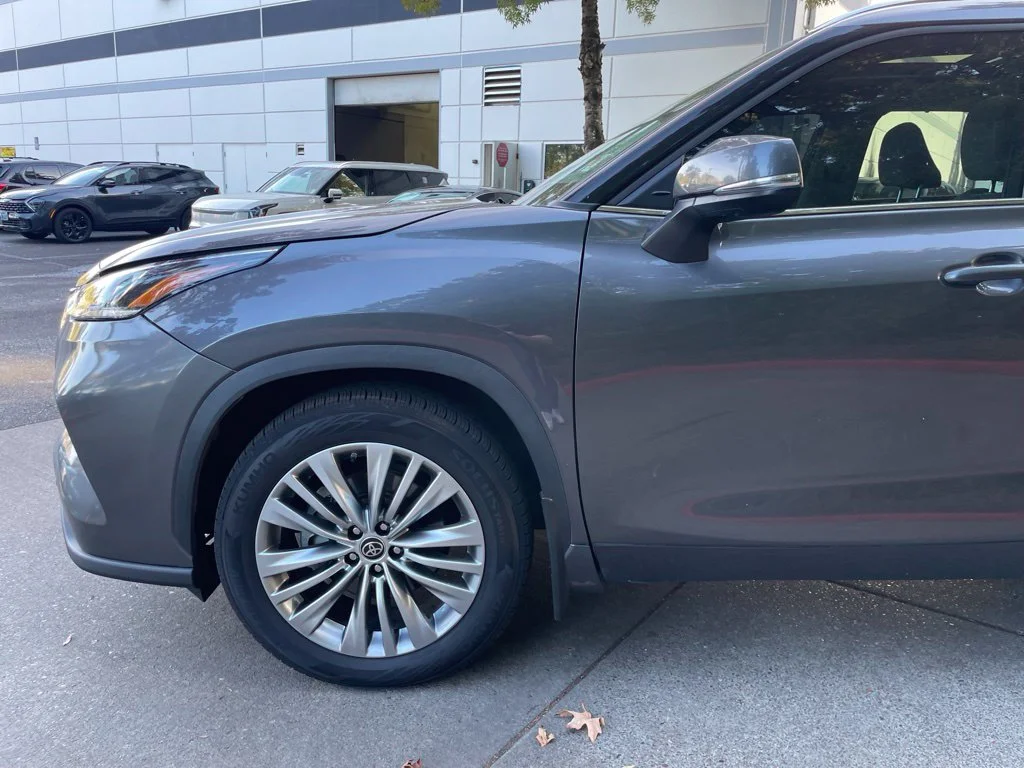 Used 2022 Magnetic Gray Metallic Toyota Platinum image 7